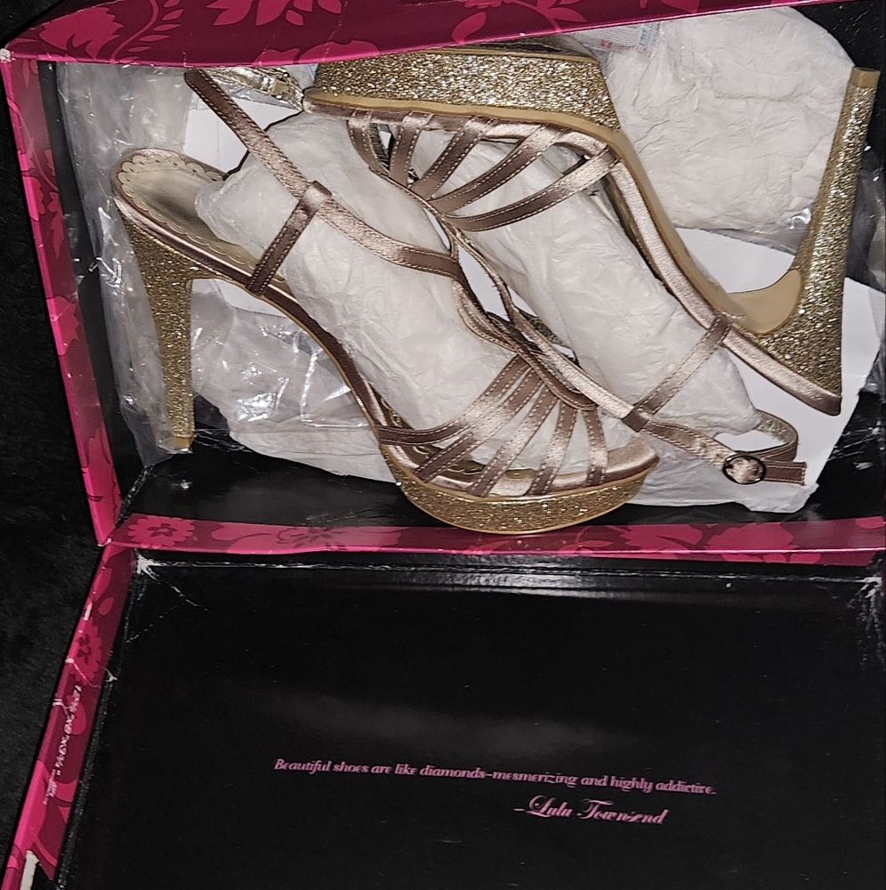 Elegant Strappy Heels Champagne Lulu Townsend Zoya Sz 9